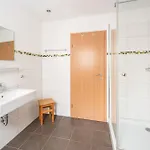 Am Poen - * מדבאך